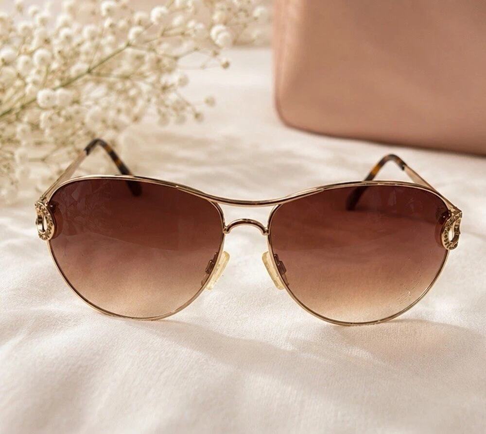 Steve Madden Women’s Aviator Sunglasses Gold Brown Gradient Crystal